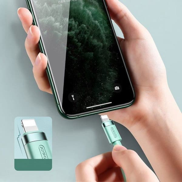 USB Lightning-kabel 2,4 A 1,2 m svart för iPhone