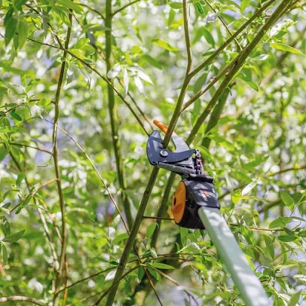 FISKARS LEBORGNE UPX82 teleskopisk multifunktions grenskärare - Klippområde 3,5 m - Ø 32 mm svart och grått