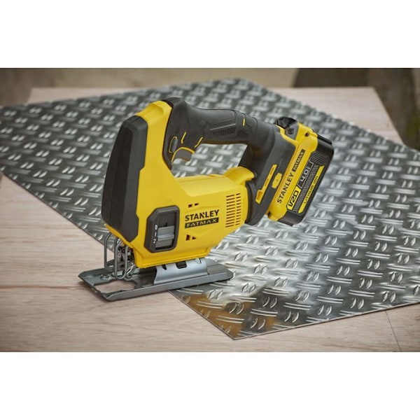 Trådlös sticksåg - Stanley Fatmax - SFMCS600B-XJ - 18V - kapdjup upp till 55mm