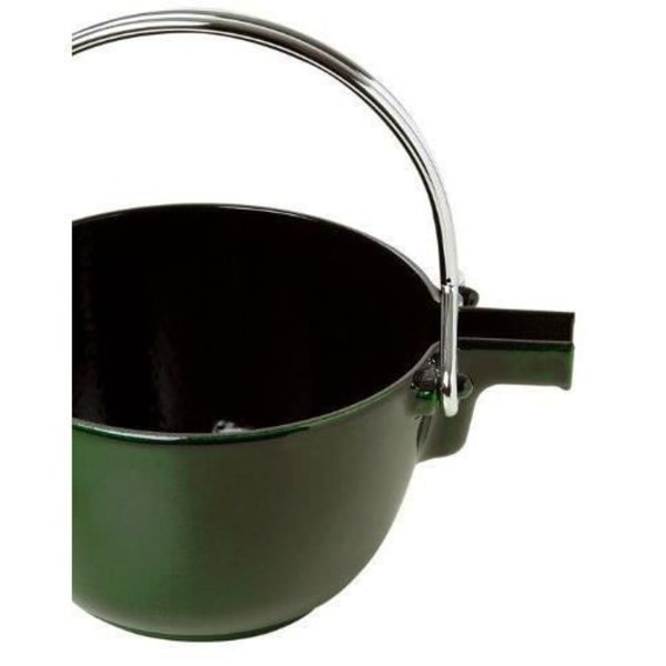 Teapot / Kettle - Staub - 1650085 - Emaljerad gjutjärn - Färg Basilika - 1,15 L Basilika