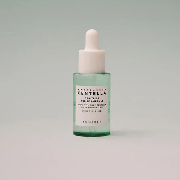 Hydrerande och Närande MADAGASKAR CENTELLA lugnande ampull tea-trica 30 ml