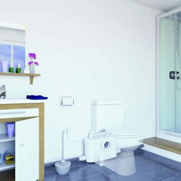 SANIPRO XR UP 400W tyst slipmaskin för WC + dusch + handfat och bidé - SFA - SRUPSTD Vit