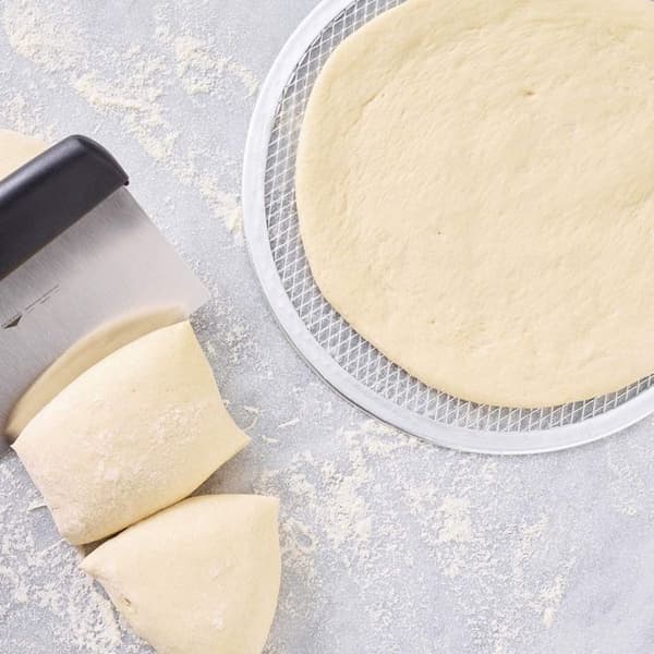 Fryspizza plåt perforerad i aluminium 33 cm FM Professional Grå