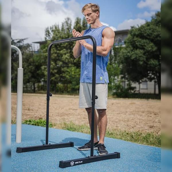 ERIC FLAG Four Height Justerbar Pull Up Bar - Levitate Bar Svart
