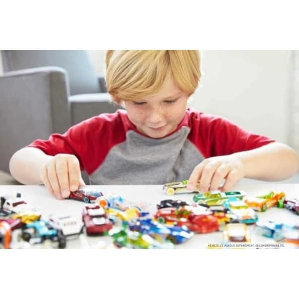 Paket med 50 Hot Wheels CGN22-bilar
