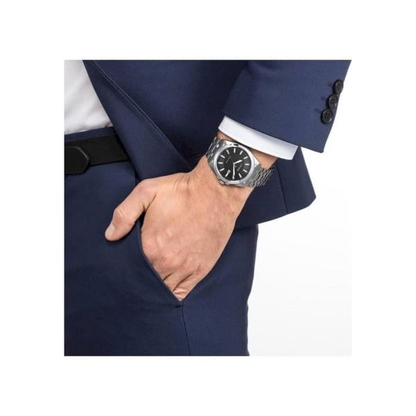 Citizen - Armbandsur - Herr - Klocka med chronograf - BM7108-81E Silver