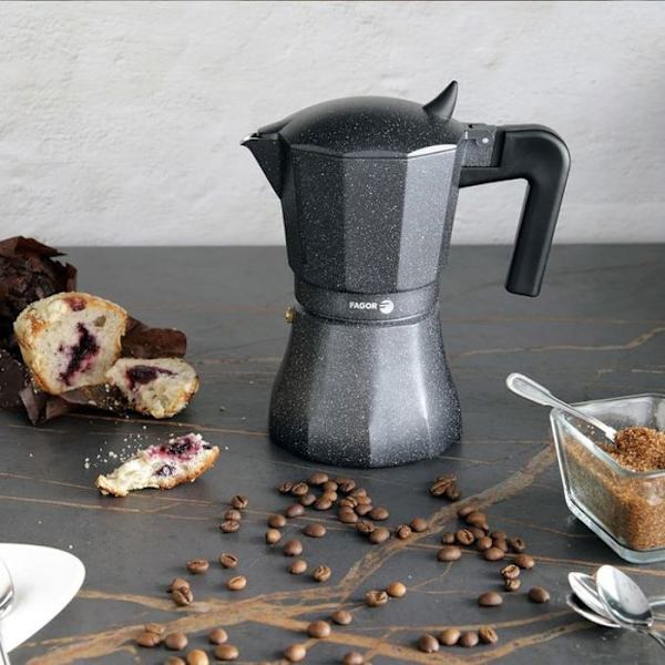 Italiensk Aluminium Espresso Kaffeemaskine, 6 Tasse Kaffe, Vitrokeramisk, Gas FAGOR Tiramisú Sort 00413 Svart