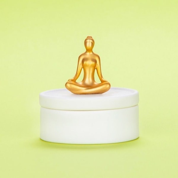 Smyckeskrin - Balvi - Yoga - Porslin - Guld - 10,9x9,8x9,8 cm gyllene