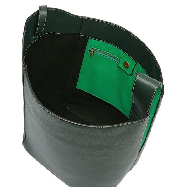 Axelväska - LIEBESKIND BERLIN - Bowie Hobo L - Läder - Grangrön - 47x36x3 cm gran grön, grön