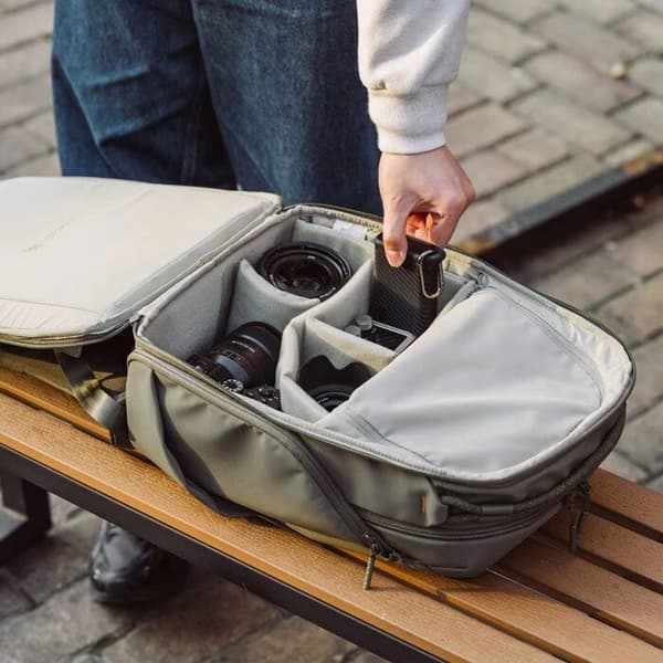 Ryggsäck - PGYTECH - OneGo Lite Backpack 16L - Grön 'Forest' - Modulerbara fack - Vattentålig