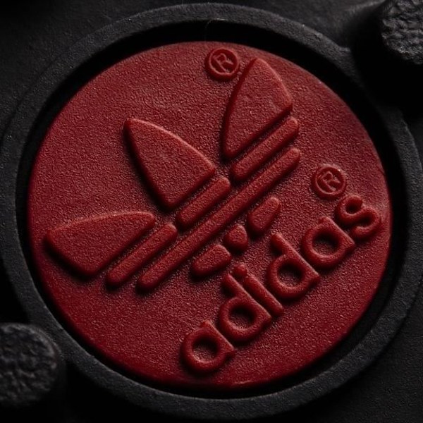 ADIDAS MUNDIAL TEAM fotbollsskor ADIDAS 45 1/3