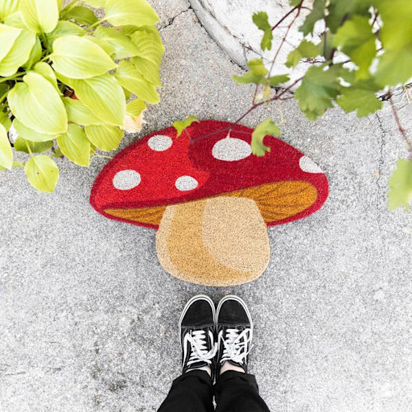 Original dörrmatta "Mushrooms" i kokosnötskal med halkfri PVC-baksida. Mått: 70 x 40 x 1,5 cm - FISURA