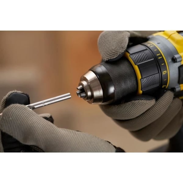 80 Nm borstlös litiumborrmaskin 18V - 2 batterier 2Ah - STANLEY FATMAX V20 - SFMCD720D2K-QW Gul