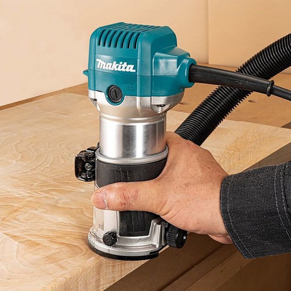 Makita RT0702CX2J Multifunktionsrouter + tillbehör 710 W