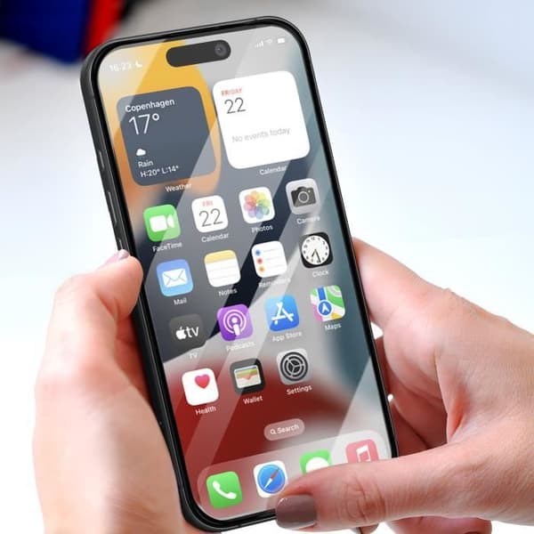 Härdat glas för iPhone 16 Hårdhet 9H Finge avtryck Forcell Transparent