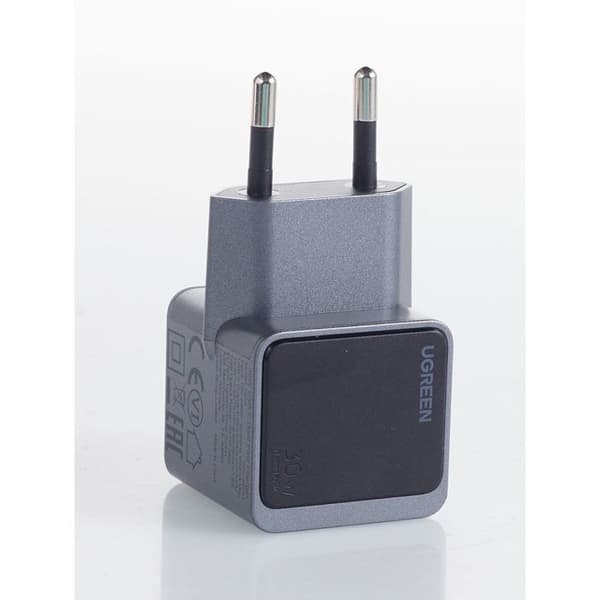 GaN väggladdare - UGREEN - USB-C - 30W - Grå Anodiserad grå och svart