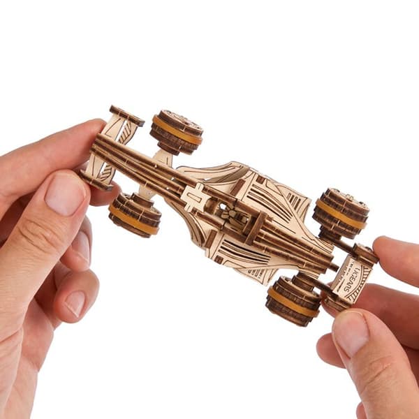 Kompakt Racer - Ugears - 3D pussel i trä beige