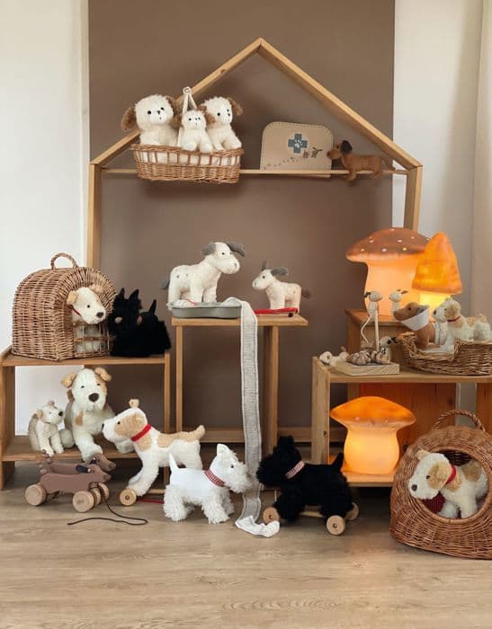 Egmont Toys - Eliot the pull dog beige