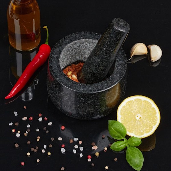 Relaxdays Mortel i granit med stötte, robust, för kryddor, örter, mortel i polerad sten, d. 12 cm, 300 ml, grå svart