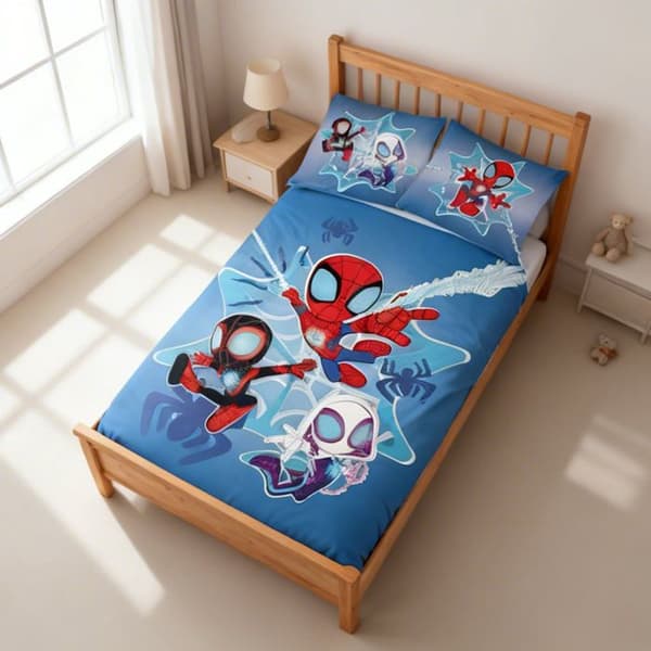 Sängset - Spidey & Friends (Spiderman, Ghost-Spider, Spin) - Marvel - 100x140 cm - 100% bomull - fosforescerande