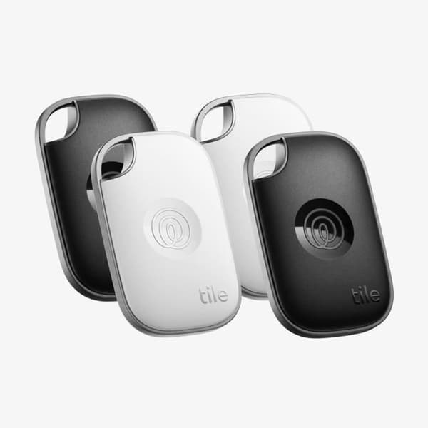 Tile Pro 2024 (4-pack) - Kraftfull Bluetooth-tracker, IP68-objektlokalisator för nycklar och väskor Svart vit