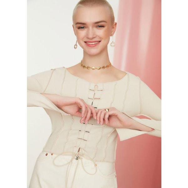 Blus - blus - skjorta Trendyol - TWOAW22BZ0515 - Ecule Shutter Stickad blus för kvinnor Ecru XS
