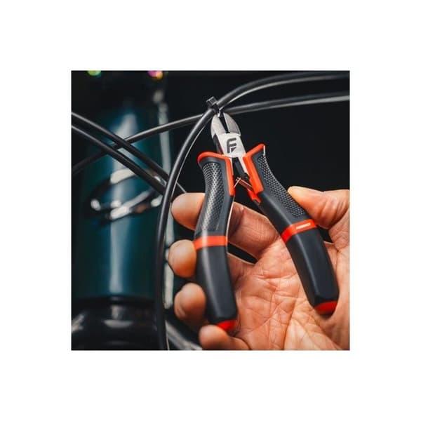 Pince Feedback sport Mini Diagonal svart silver