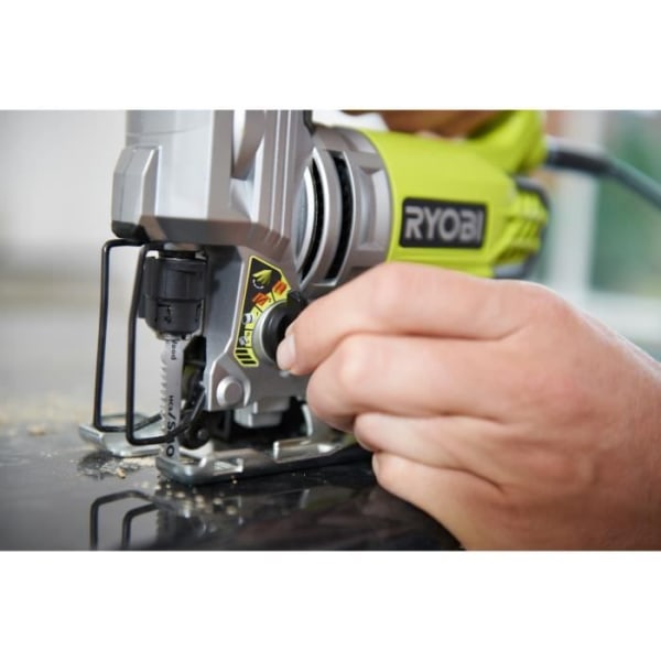 RYOBI pendelsticksåg - 680W - LED - Infällbar skärguide Grönt och kol
