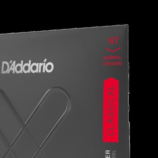 Strängar för klassisk gitarr - D'Addario - XTC45TT - Titan - Normal spänning - Långvarig beläggning guld-