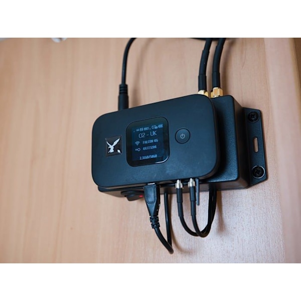 Falcon 3300 modem router