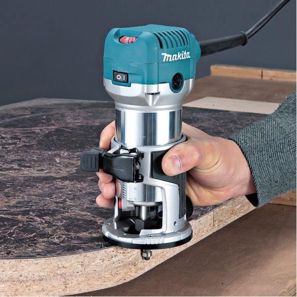 Trimmer - Multifunktionsöverfräs 710W MAKITA - RT0700CX3J - 8 mm (Levereras i en Makpac-låda)