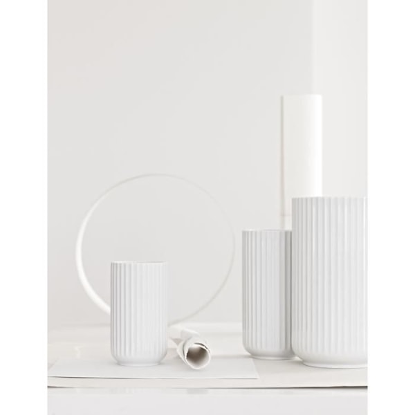 Vas i porslin - Lyngby - 38 cm - Vit - Skandinavisk stil - Bauhaus design Vit