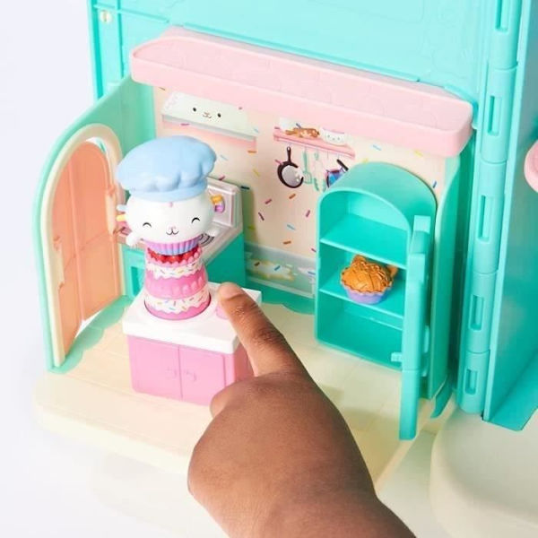 Gabby och det magiska huset - Petit Chou's Kitchen Deluxe Playset - 1 figur + tillbehör Flerfärgad