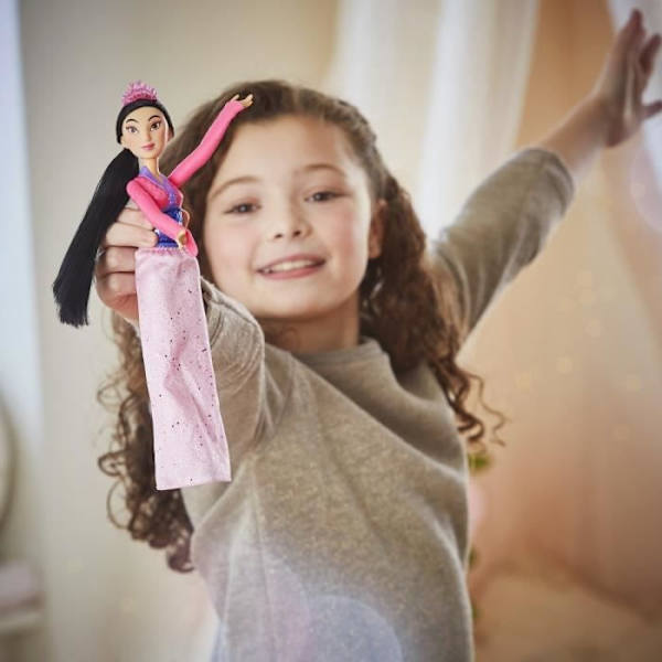 DISNEY PRINCESSES - Stardust - Mulan Doll med kjol och tillbehör - Leksak för barn - från 3 år och uppåt
