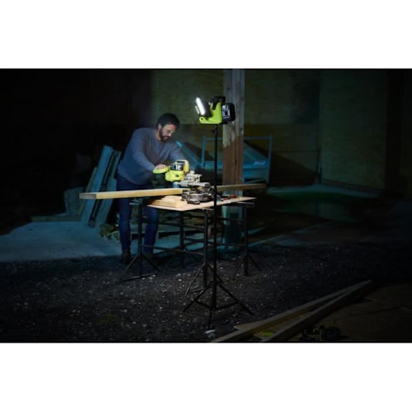 RYOBI - Trippel LED-ljuspanel 18V ONE+ Hybrid - 3 intensiteter - 360° sidopaneler, 130° centralpanel - RLPH18-0 Grön / Träkol