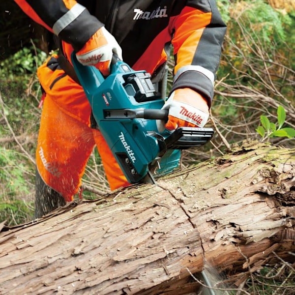 Makita UC011GZ sladdlös motorsåg - Bladlängd 350 mm - 80TXL - Batteridriven