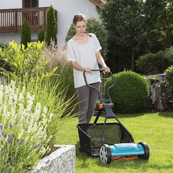 330 Classic spiralklippare - GARDENA - Friktionsfri klippning - Ergonomiskt styre - Max klippyta 150m²
