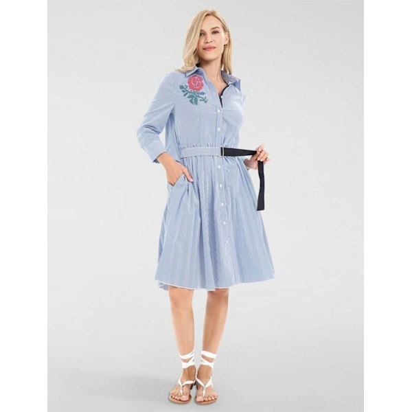 Apart modeklänning - 34831 - Kleidklänning för kvinnor Vit blå 36