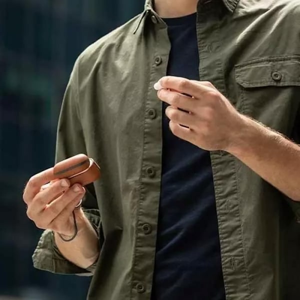Etui i läder för UNIQ hörlurar för AirPods Pro 2:a generationen äkta läder