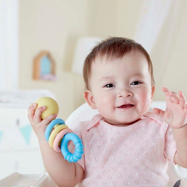 Babyleksak - HAPE - Skallra med tandringar - Gul - 0-12 månader - Blandat Gul