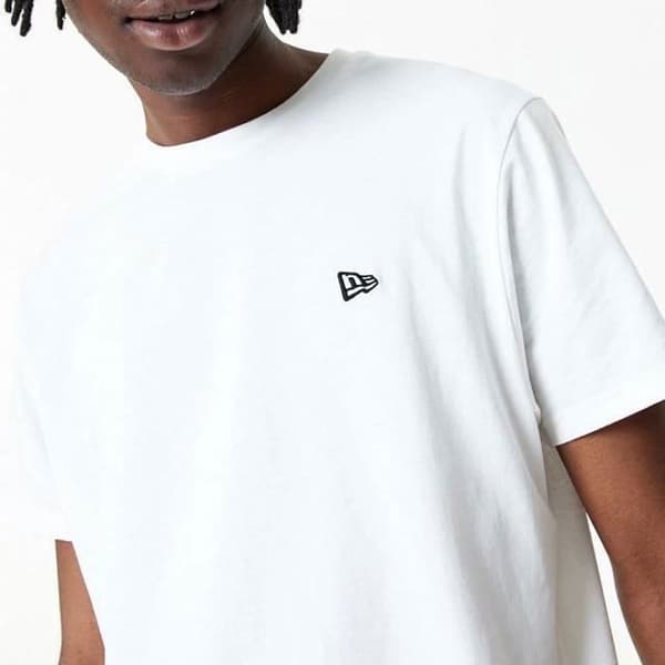 T-shirt New Era Essentials - vit Vit XS