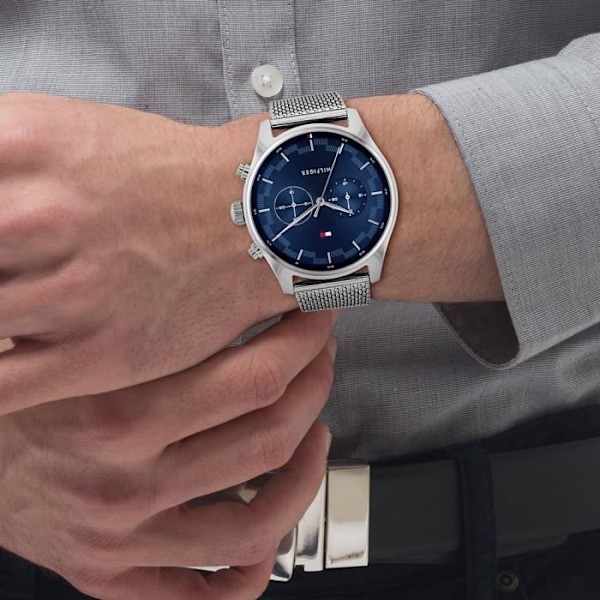 Klocka - Tommy Hilfiger - 1710420 - Quartz - Flera urtavlor - Rostfritt stål Silver Pengar