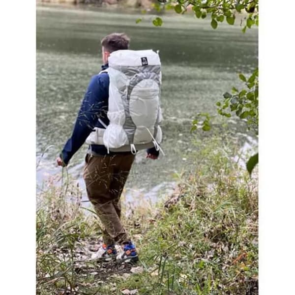 Ryggsäck - Granite Gear - Crown 3 - 60L - Avtagbart lock - Hög hållfasthet nylon Vit