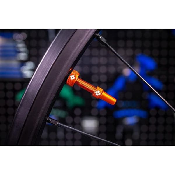 Muc-Off 2.0 slanglös ventil - Orange - 60 mm - MTB, väg och grus