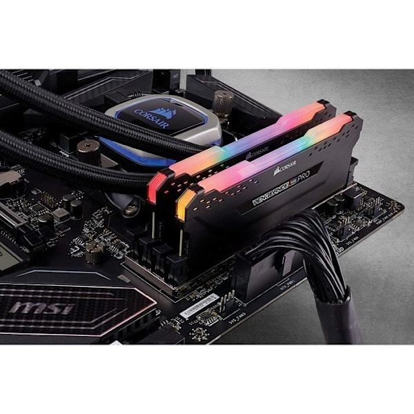 RAM-minne - CORSAIR - Vengeance RGB Pro DDR4 - 16GB 2x8GB DIMM - 2666 MHz - 1,20V - Svart (CMW16GX4M2A2666C)