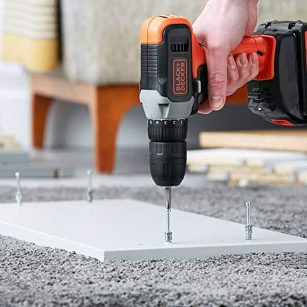 BLACK + DECKER BCD001E2K-QW Sladdlös borrmaskin - 37 Nm - 600 rpm - 2 batterier - Levereras i kartong, 18V BCD001E2K-Q