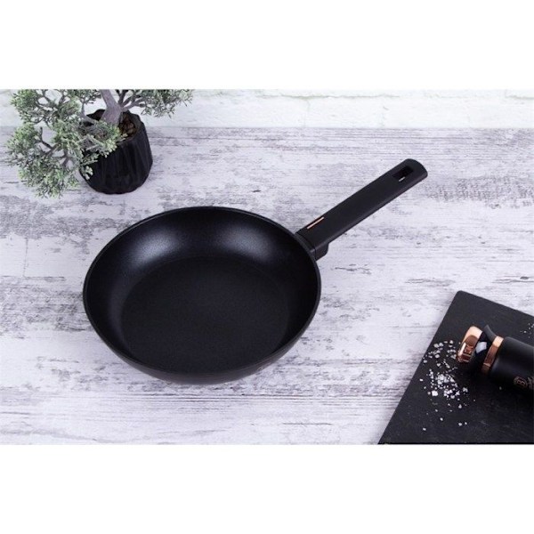 BERLINGERHAUS Stekpanna med titanbeläggning 24 cm Samling Monaco BH-7083 Svart