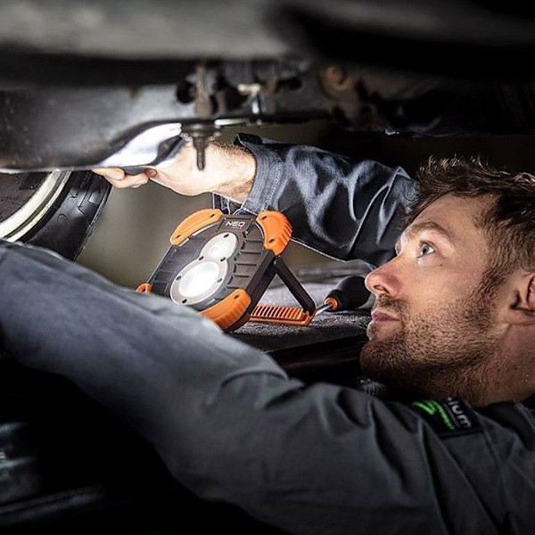 Batteridriven projektor NEO TOOLS 99-040 750 + 250 LM COB uppladdningsbar