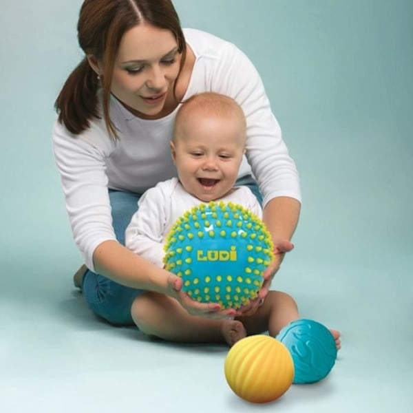 Blue Sensory Ball - LUDI - For Baby - Mjuk och lätt plast Blå