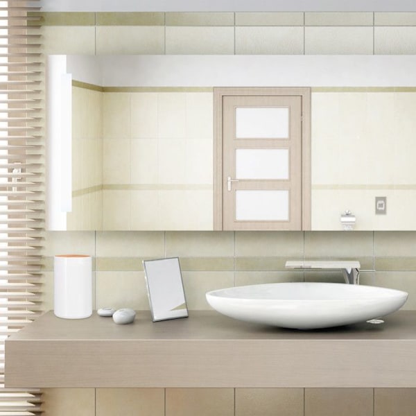 Relaxdays papperskorg badrum 5l, svängande lock i bambu, modern, plast, 5,5 L, H x D 26,5 x 18 cm, vit vit, ljusbrun